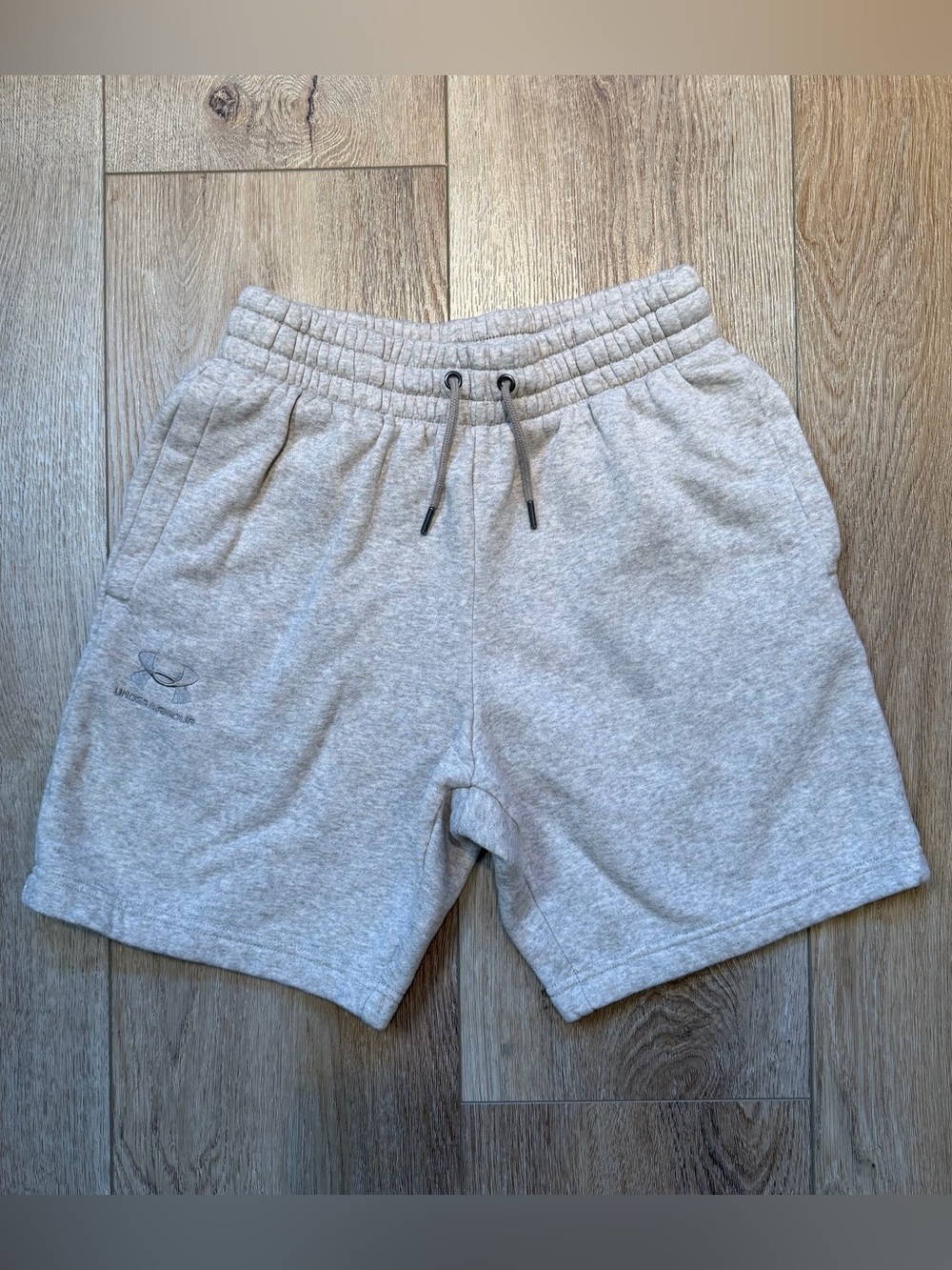 Under Armour Men's Oatmeal/Gray Fleece Athletic Shorts Drawstring Pockets Small